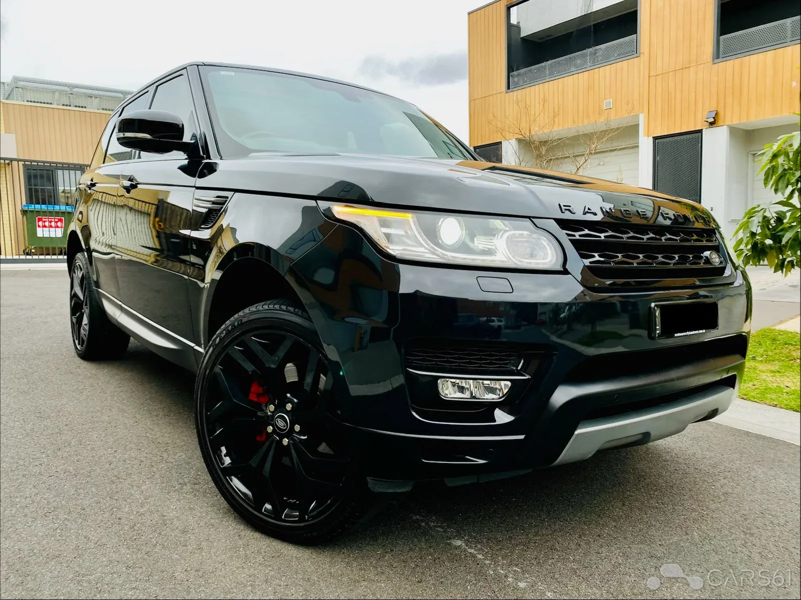 2015 Land Rover Range Rover Sport — photo 2 of 20