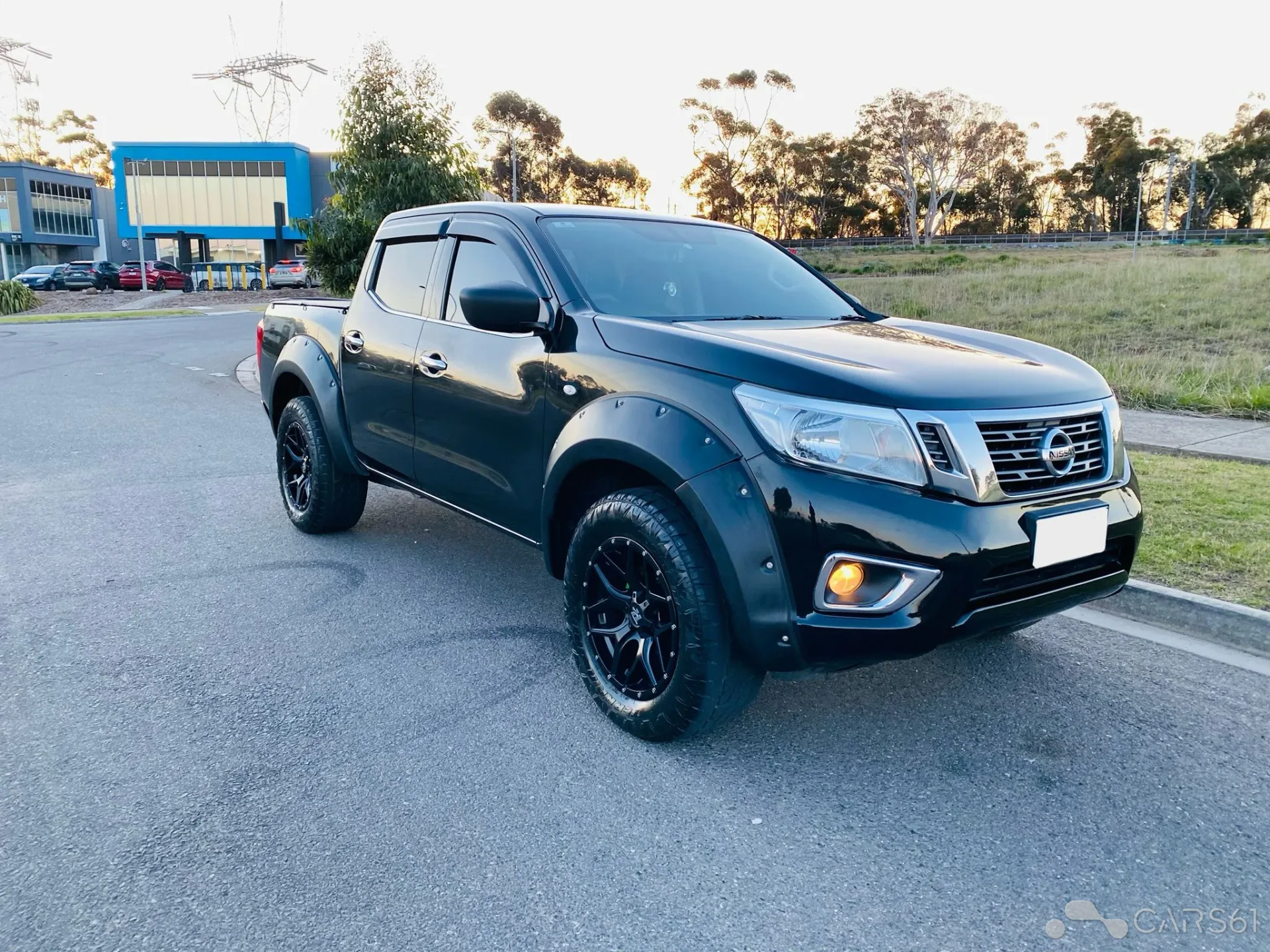 2018 Nissan Navara — photo 2 of 17