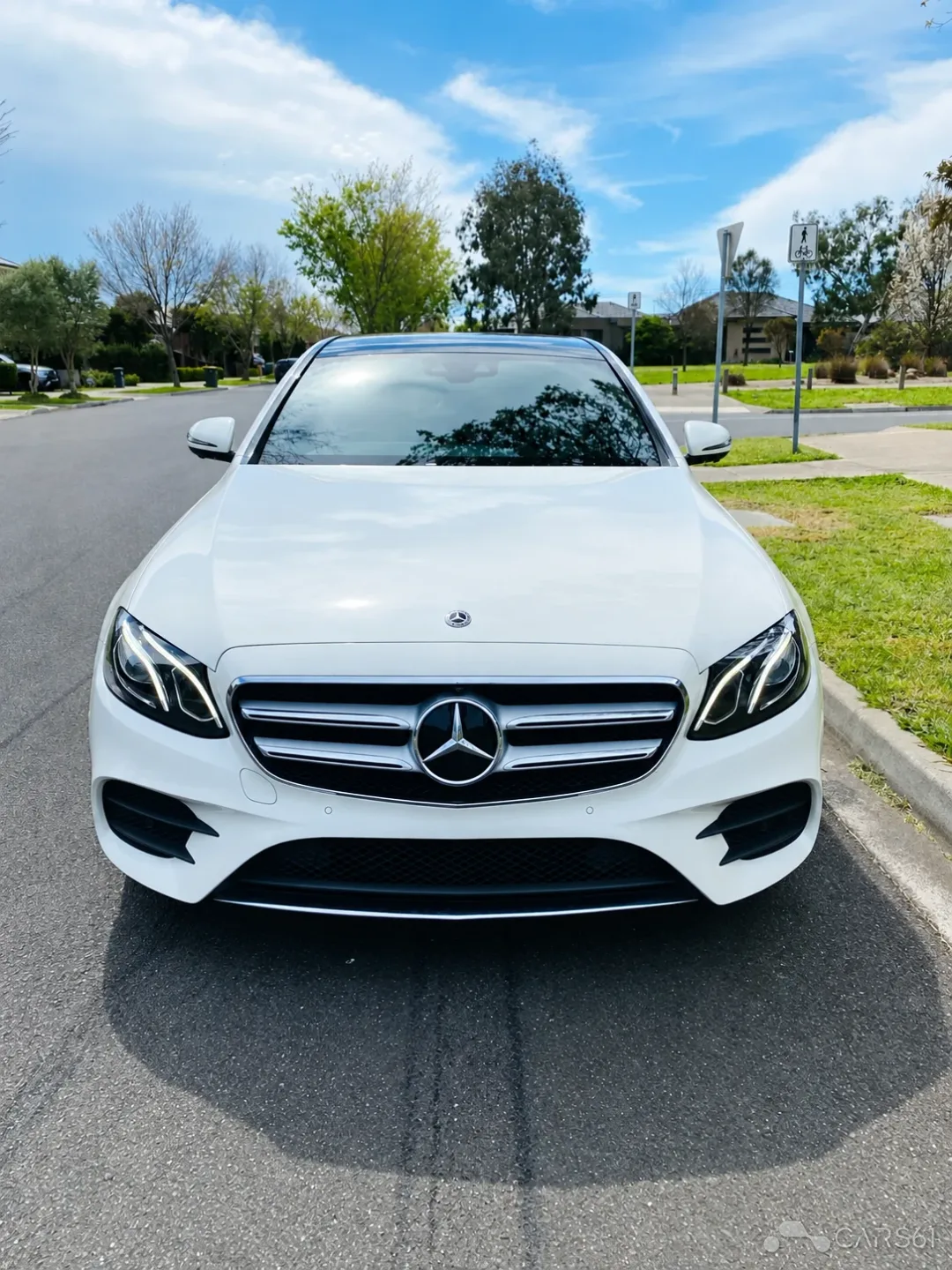 2019 Mercedes-Benz E-Class — photo 1 of 16